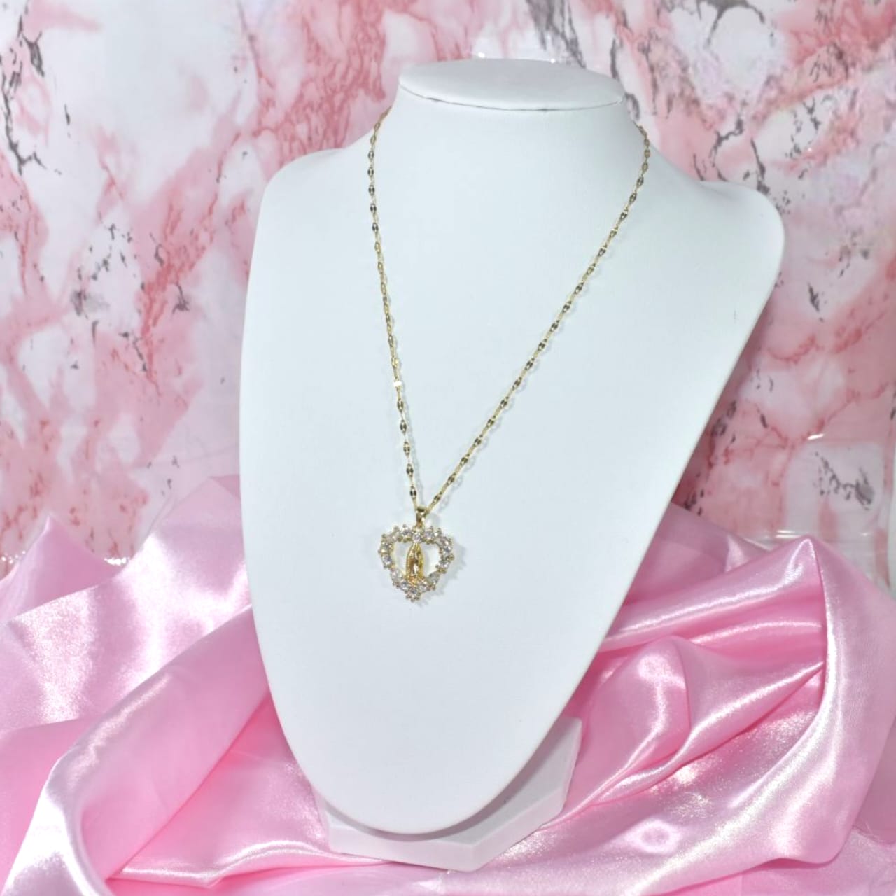 Collar Virgen María – Fe que te acompaña✨