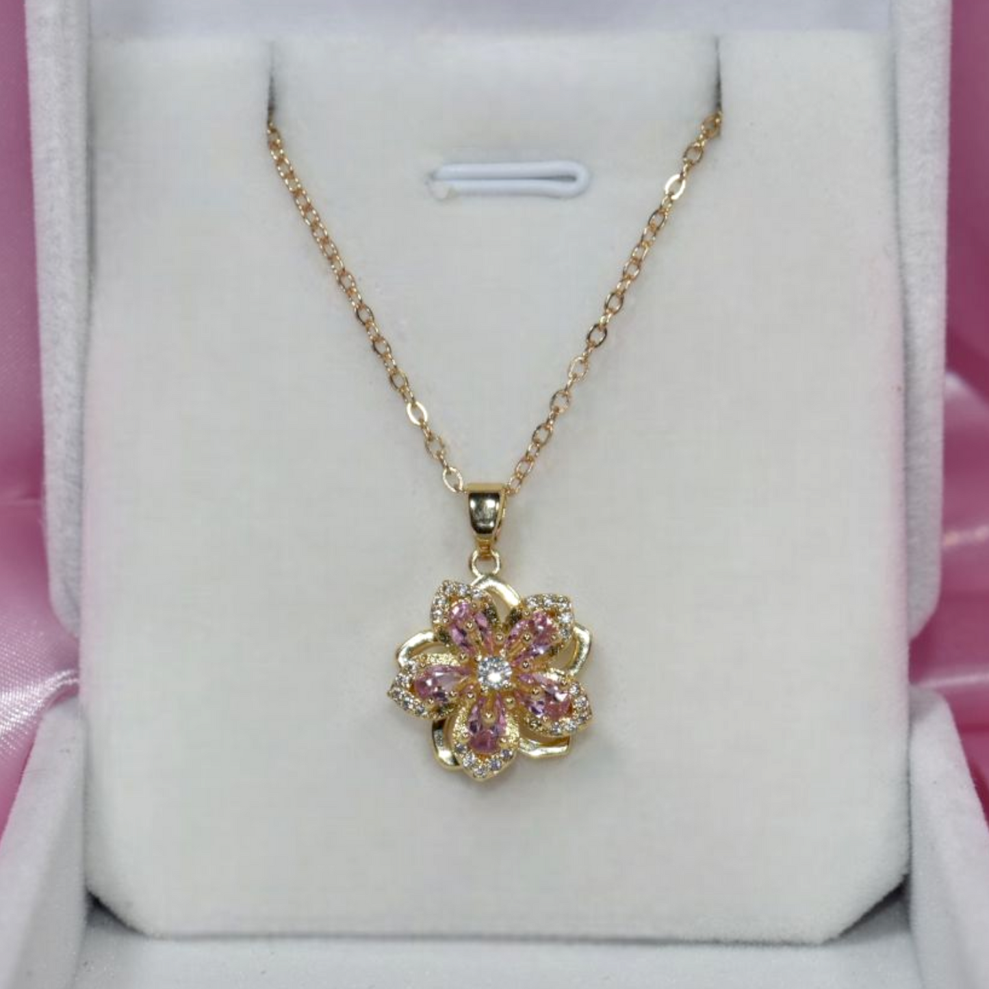 Collar Flor Giratoria Mulán – Belleza que florece contigo🌸