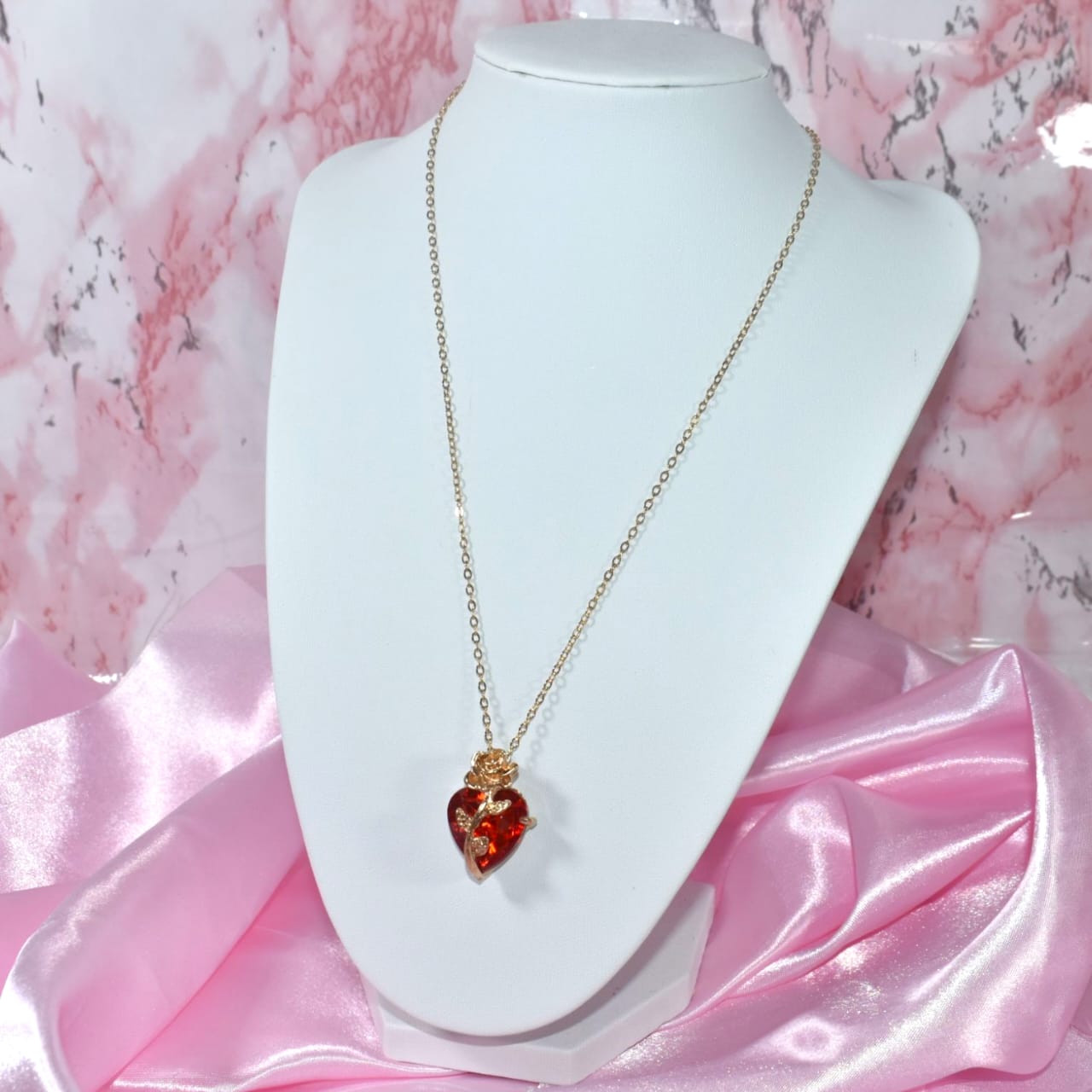 Collar Corazón en Rosa – Amor digno de cuento🌹